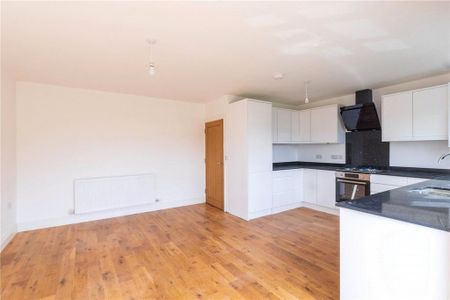 4 bedroom detached house to rent - Photo 5