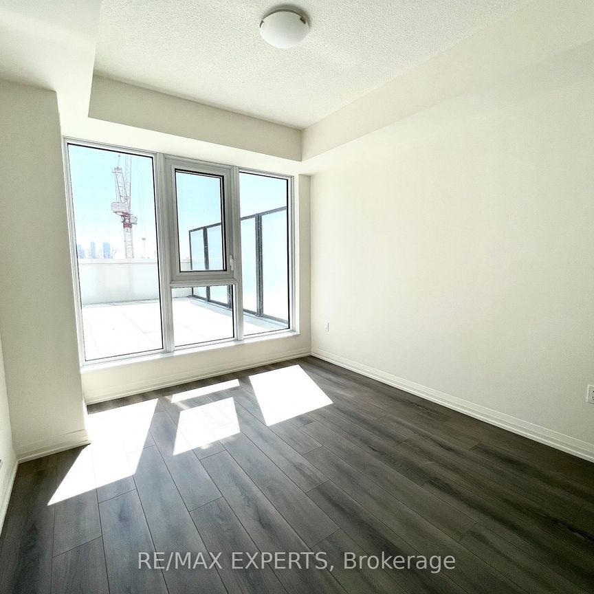 For Lease - 9000 Jane Street Unit# 222, Vaughan, Ontario - Photo 1