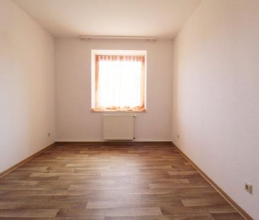 3-Raumwohnung im Hochparterre mit Einbauküche - Foto 1