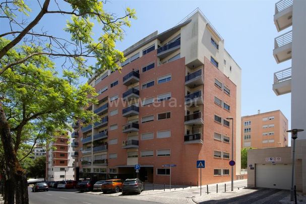 Apartamento T4 em Lisboa - Photo 1