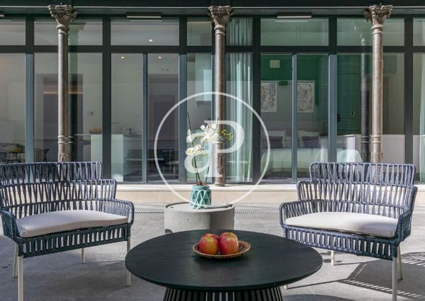 Flat with terrace for rent in Goya (Madrid)