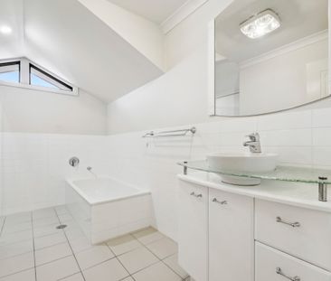 5/155 Maribyrnong Avenue, Kaleen ACT 2617 - Townhouse For Rent | Do... - Photo 6