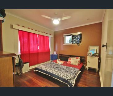 3 Bedroom Character Home - Photo 5