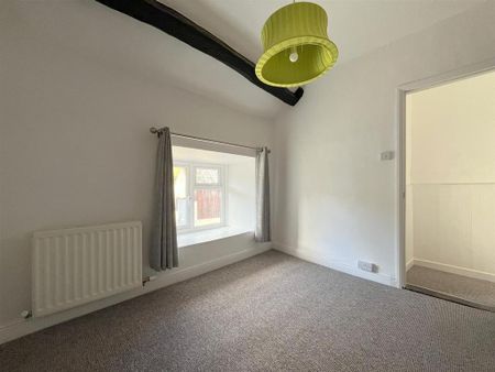3 bedroom semi-detached house to rent - Photo 4