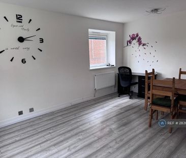 2 bedroom flat to rent - Photo 3