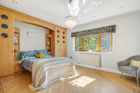 6 bedroom detached house to rent - Photo 5