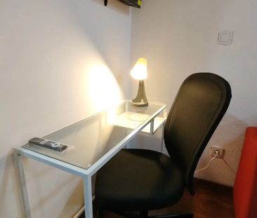 Room in a shared 7-bedroom apartment for rent in Palacio, Madrid - Foto 6