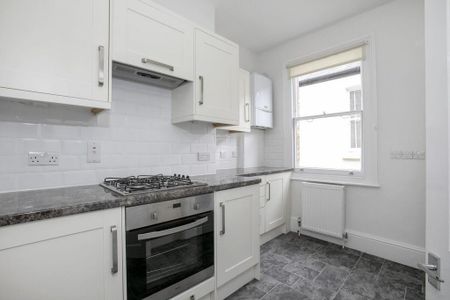 3 bedroom apartment to rent - Photo 5