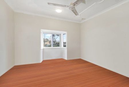 Charming 3 Bedroom plus study home in central Gosford - Photo 5