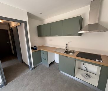 Location Appartement 2 pièces 25m² - Photo 2