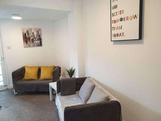 4 bedroom house share to rent - Photo 1