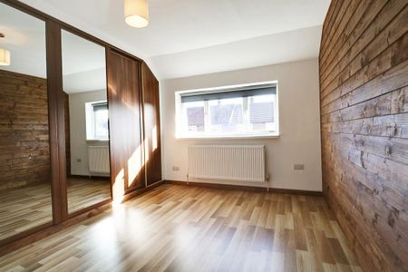 3 bedroom terraced house to rent - Photo 4