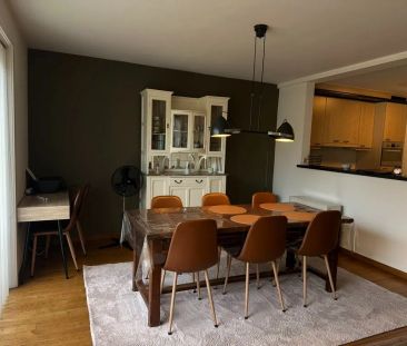 Gemeubeld appartement met twee slaapkamers en garage - Photo 2