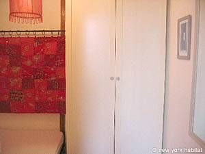 Logement à Paris, Location meublée - Photo 5