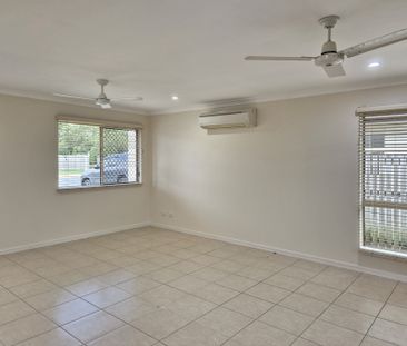 3 Bedroom Executive Family Home ! - Photo 2