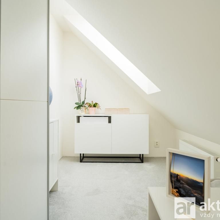 Pronájem bytu 1+kk 64 m2 - Fotografie 1