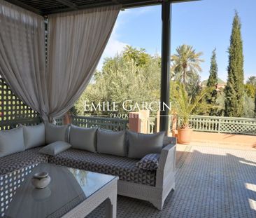 Maison au coeur d'un jardin luxuriant dans la Palmeraie de Marrakech - Photo 2