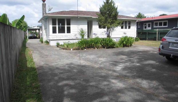 Family home with a great location! - Photo 1