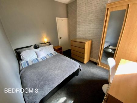 4 bedroom terraced house to rent - Photo 3