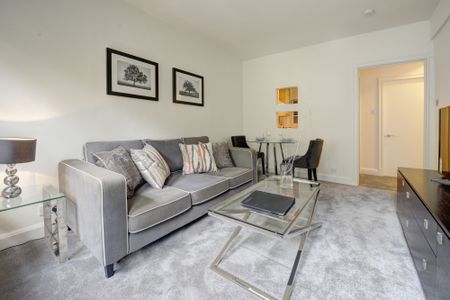Fulham Road, South Kensington, SW3 6SH, London - Photo 2