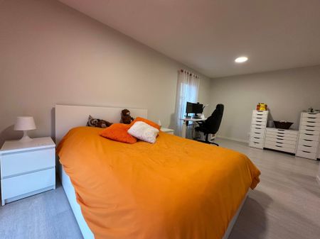 Private Rooftop Patio & Bonus Room | 2 Bed Townhouse In Vibrant Seton - Photo 3