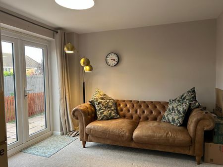 4 bedroom semi-detached house to rent - Photo 5