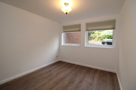 £1,300 - To Let - Photo 3