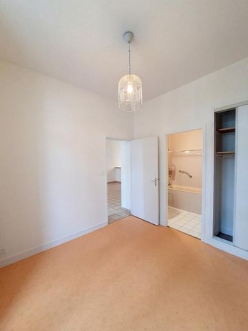 Location Appartement 2 pièces 50m² AGEN 47000 - Photo 5