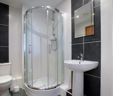 2 bedroom flat to rent - Photo 6