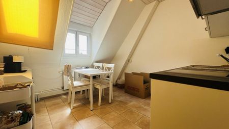 Charmante 3.5-Zimmer Altbau-Dachwohnung in bester Wohnlage. - Photo 4