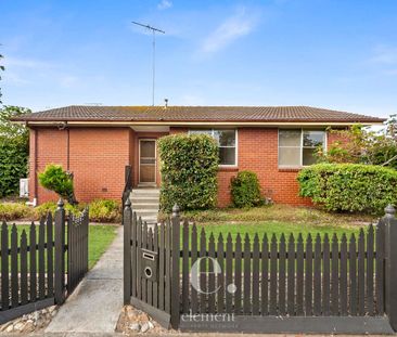 Central Living - Photo 2