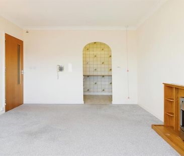 Homeborough House, Hythe, SO45 - Photo 1