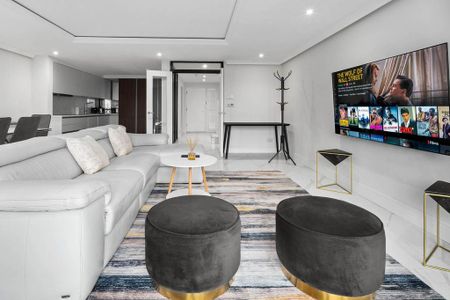 3 bedroom serviced apartment to rent - Photo 2