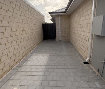 Stylish 2-Bedroom Home - Perfect for Singles, Couples or FIFO - Photo 6