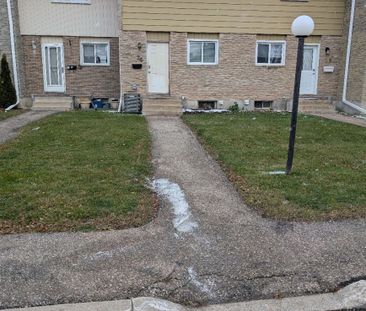 For Lease - 423 Westwood Drive Unit# 24, Kitchener, Ontario - Photo 2