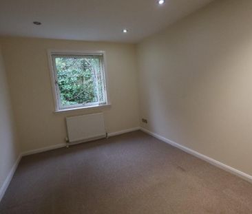 3 bedroom flat to rent - Photo 5