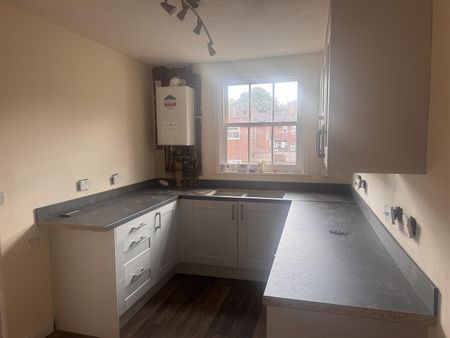 2 bed apartment to rent Pelham Avenue, DE7 - Photo 2
