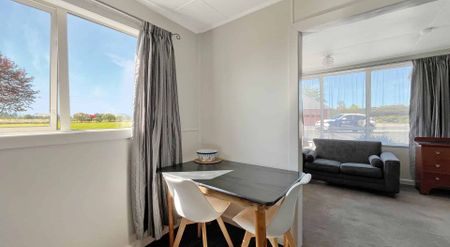 METHVEN, ONE BEDROOM, FULLY FURNISHED - Photo 5