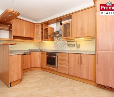 Pronájem bytu 3+1 98 m² - Fotografie 2