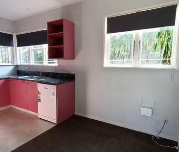 121 Pembroke Road, Northland - Photo 5