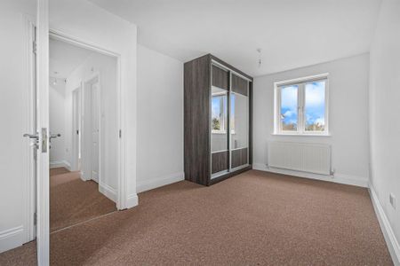 3 bedroom detached house to rent - Photo 4