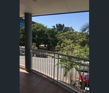 8/29 Russell Street, South Brisbane, Qld 4101 - Photo 2