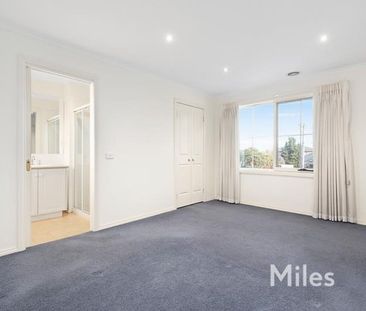 6 Sinclair Crescent, Macleod - Photo 2