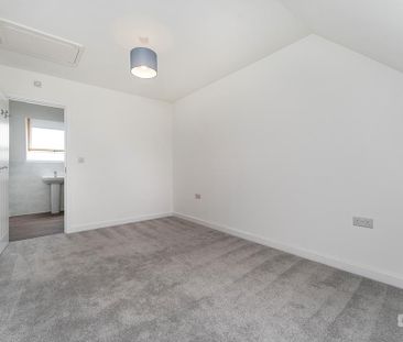 3 bedroom property to rent - Photo 1