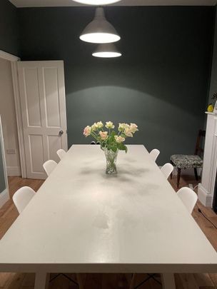 4 bedroom property to rent - Photo 1