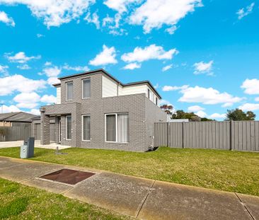 2 Shortland Way, Leopold - Photo 4