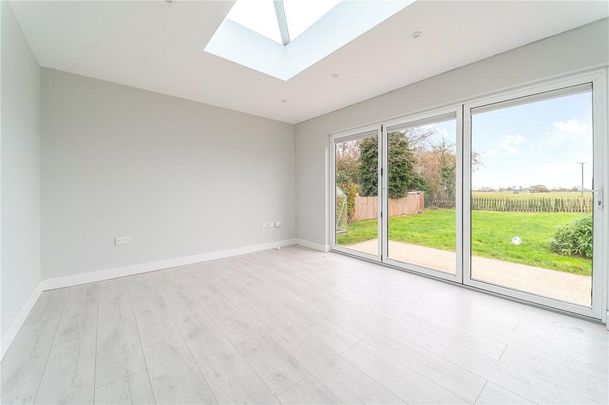 3 bedroom bungalow to rent - Photo 1