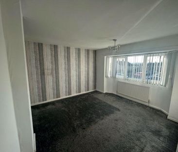 4 bedroom semi-detached house to rent - Photo 1