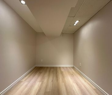 For Lease - 8 Midcroft Drive, Toronto, Ontario - Photo 1