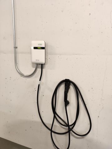 One Bedroom, One Full Bathroom in Quattro - Photo 2